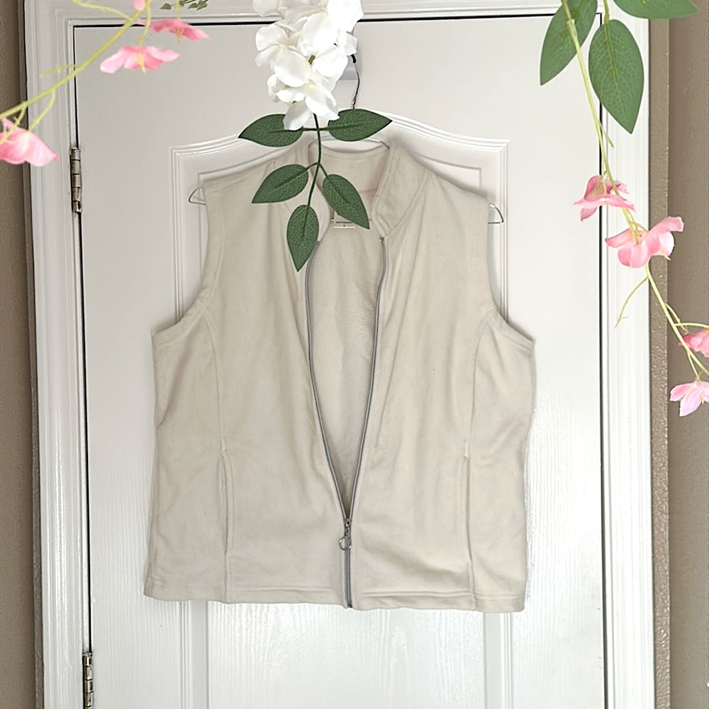 Off-White Zipper Vest~